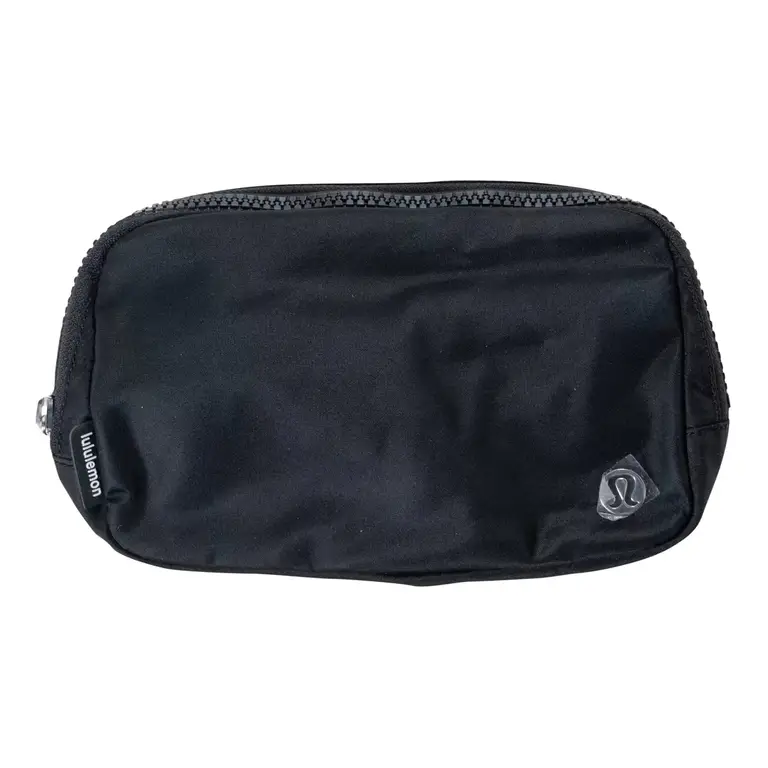 Lululemon Everywhere Belt Bag